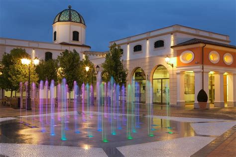 la reggia designer outlet.